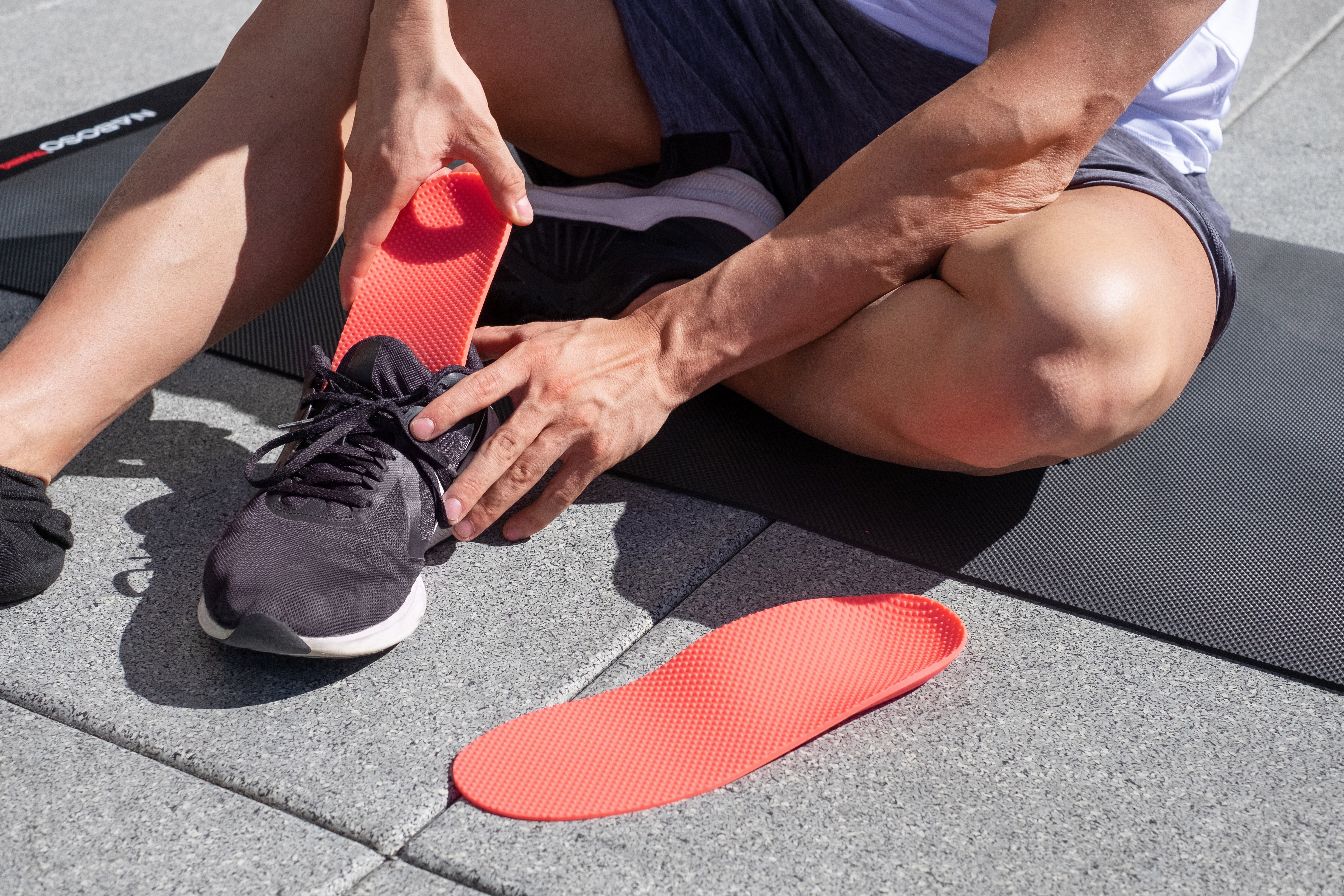 Foot strengthening arch supports 